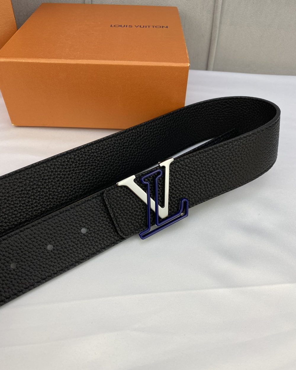 1:1 Replica Louis Vuitton Iconic Reversible LV Belt Black LV Women Belt