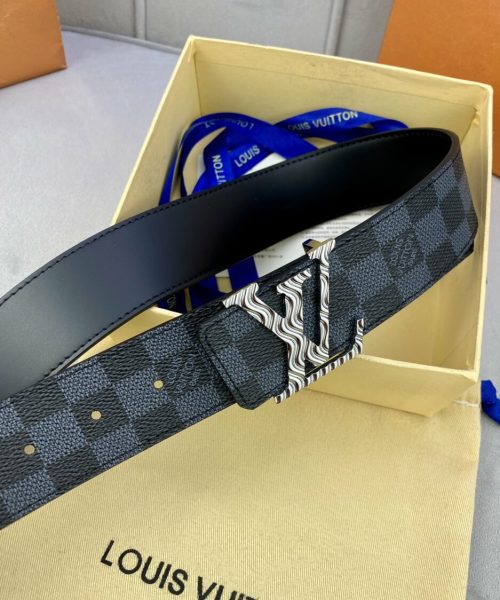 1:1 Replica Louis Vuitton Iconic Reversible LV Belt Black LV Women Belt