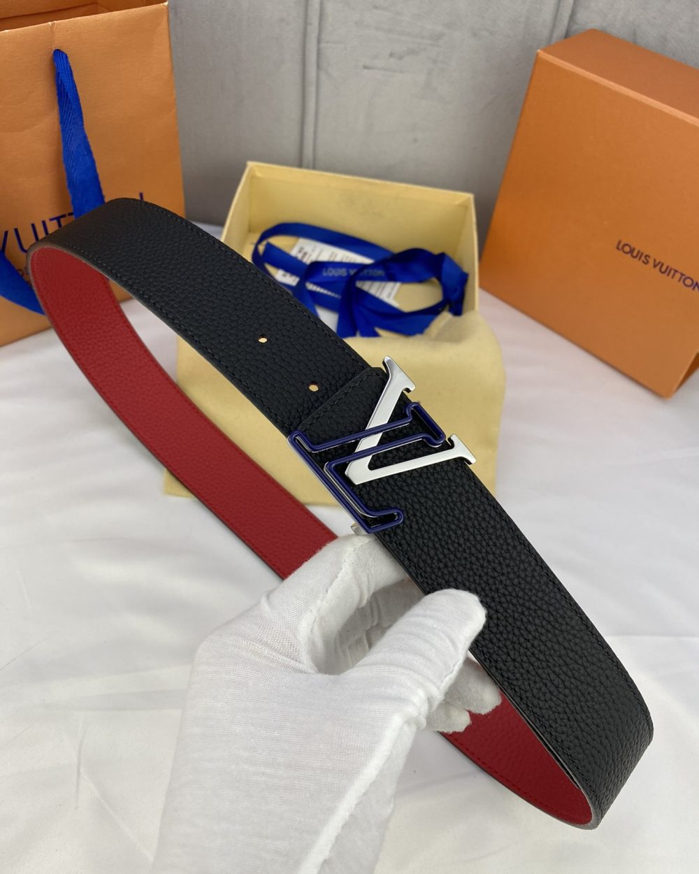 1:1 Replica Louis Vuitton Iconic Reversible LV Belt Black LV Women Belt