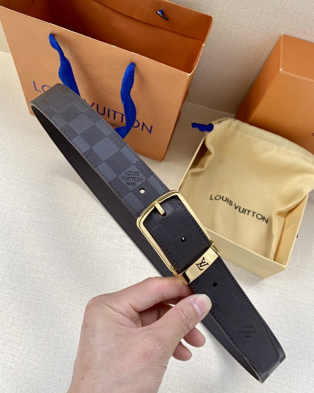 1:1 Replica Louis Vuitton Iconic Reversible LV Belt Black LV Women Belt