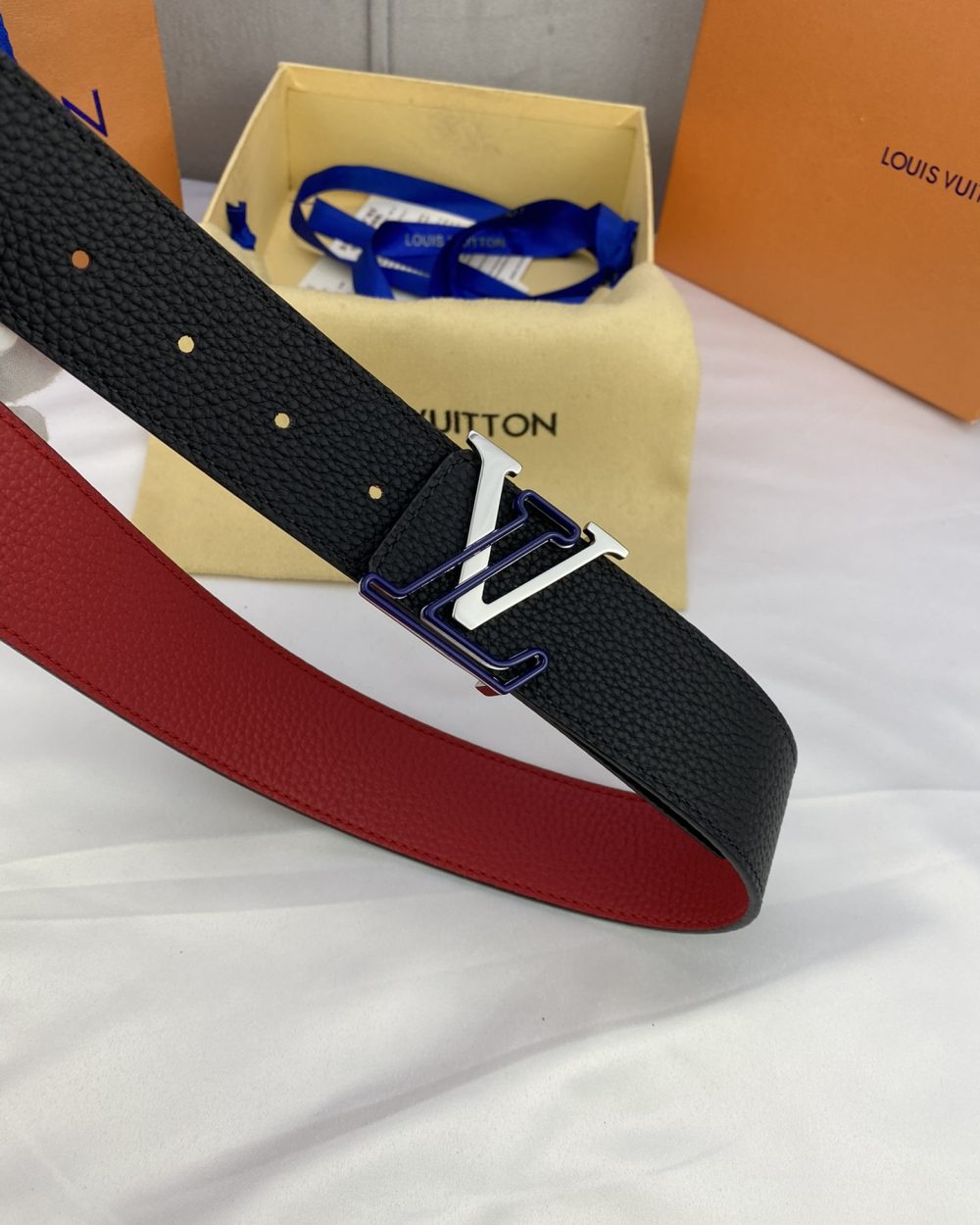 1:1 Replica Louis Vuitton Iconic Reversible LV Belt Black LV Women Belt