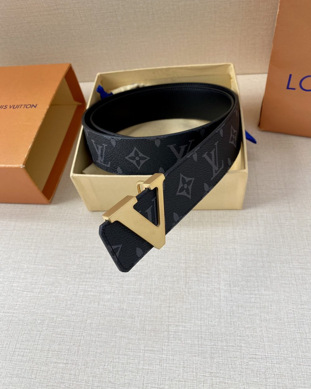 1:1 Replica Louis Vuitton Iconic Reversible LV Belt Black LV Women Belt