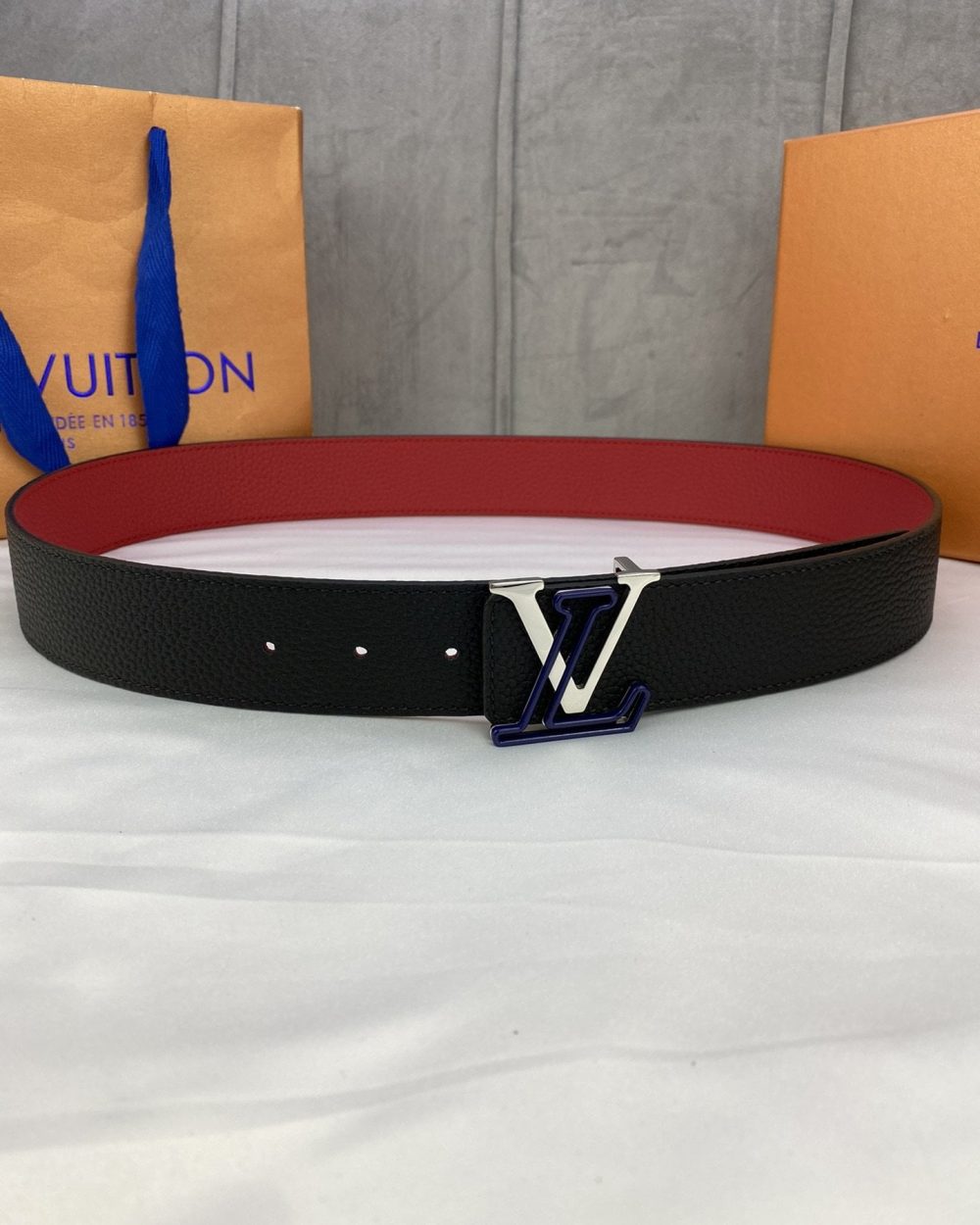 1:1 Replica Louis Vuitton Iconic Reversible LV Belt Black LV Women Belt