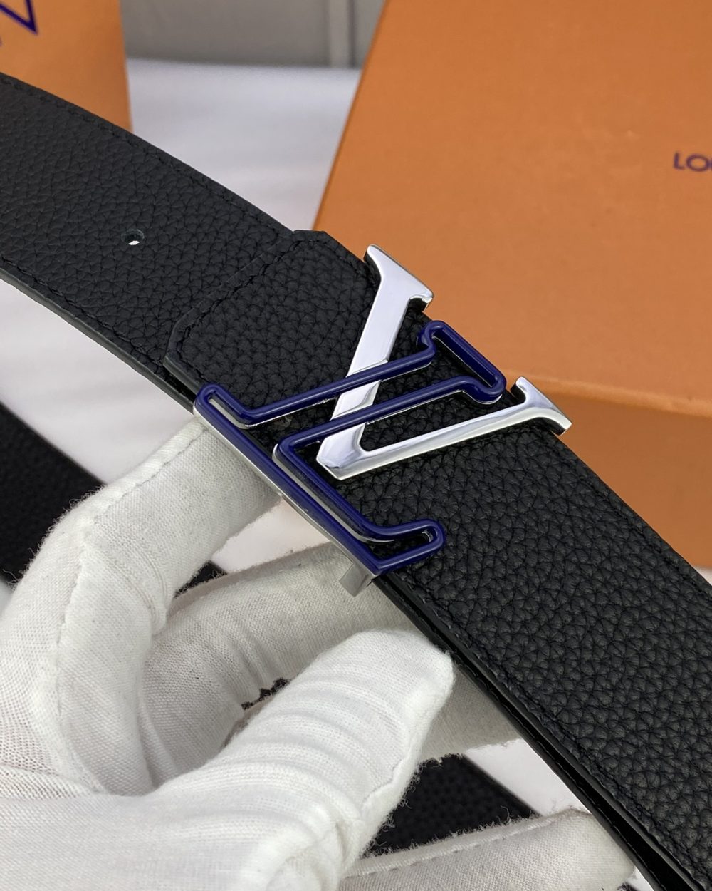 1:1 Replica Louis Vuitton Iconic Reversible LV Belt Black LV Women Belt