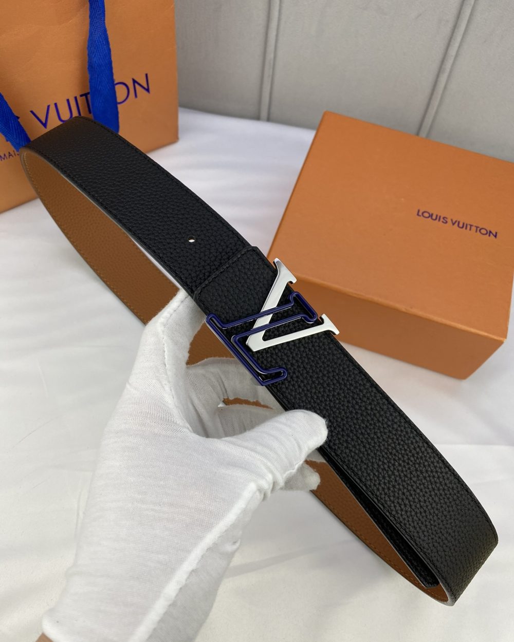 1:1 Replica Louis Vuitton Iconic Reversible LV Belt Black LV Women Belt