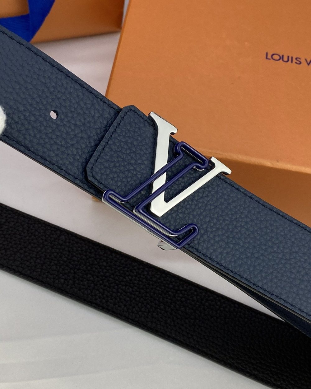 1:1 Replica Louis Vuitton Iconic Reversible LV Belt Black LV Women Belt