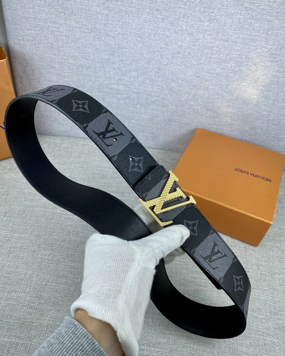1:1 Replica Louis Vuitton Iconic Reversible LV Belt Black LV Women Belt