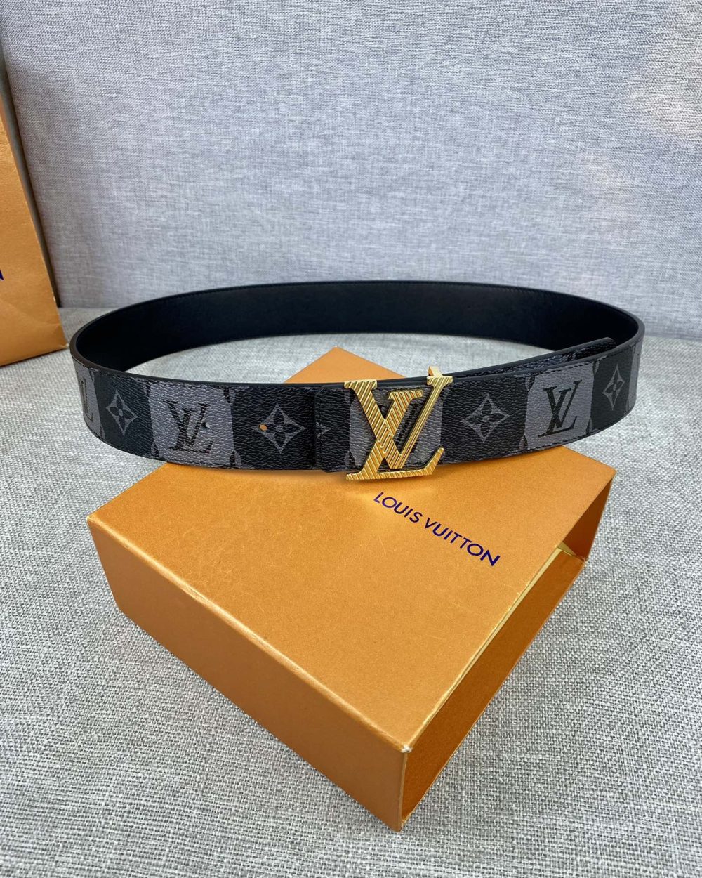 1:1 Replica Louis Vuitton Iconic Reversible LV Belt Black LV Women Belt