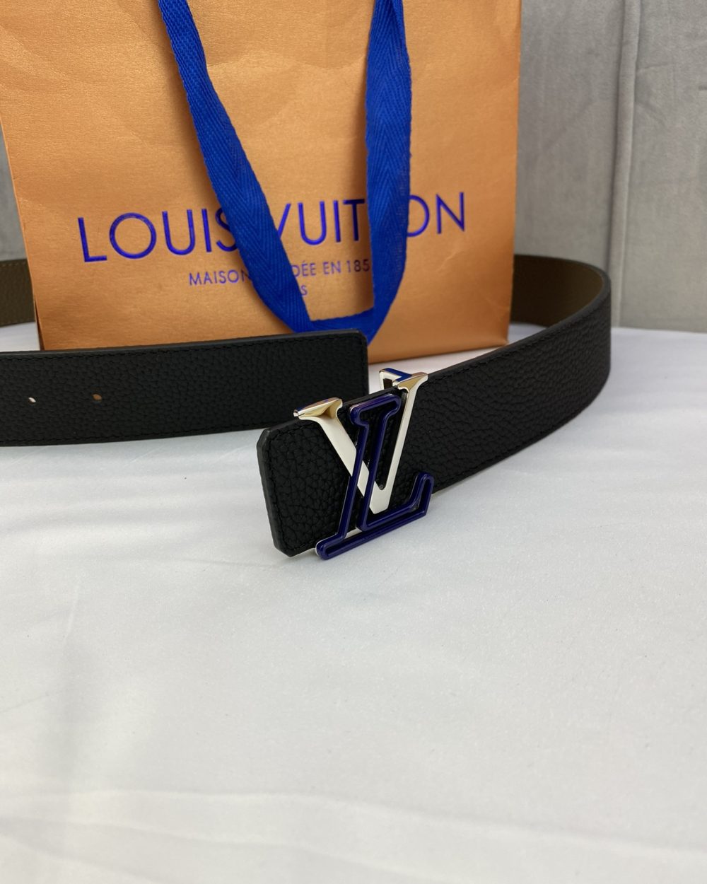 1:1 Replica Louis Vuitton Iconic Reversible LV Belt Black LV Women Belt