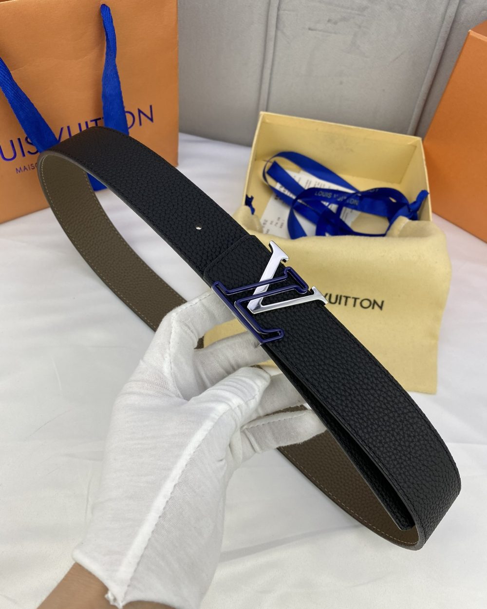 1:1 Replica Louis Vuitton Iconic Reversible LV Belt Black LV Women Belt