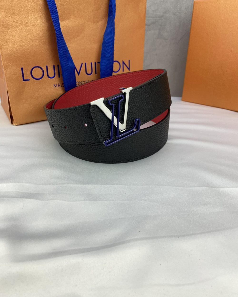 1:1 Replica Louis Vuitton Iconic Reversible LV Belt Black LV Women Belt