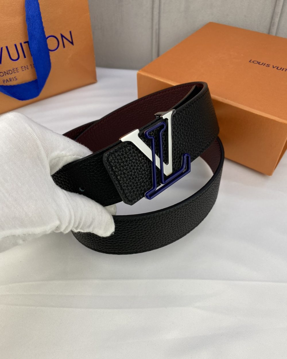 1:1 Replica Louis Vuitton Iconic Reversible LV Belt Black LV Women Belt