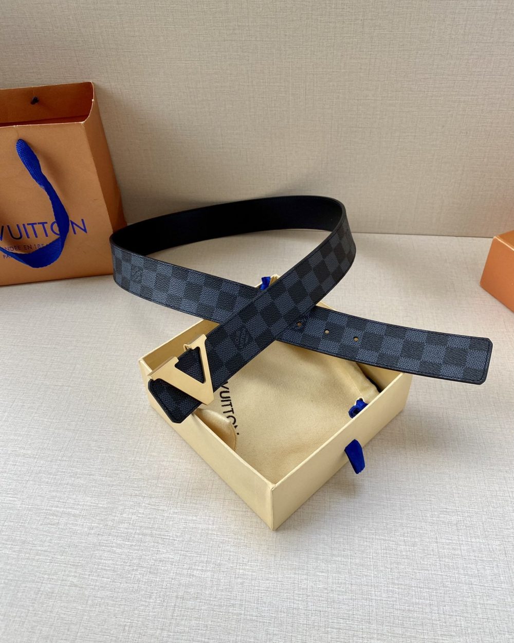 1:1 Replica Louis Vuitton Iconic Reversible LV Belt Black LV Women Belt