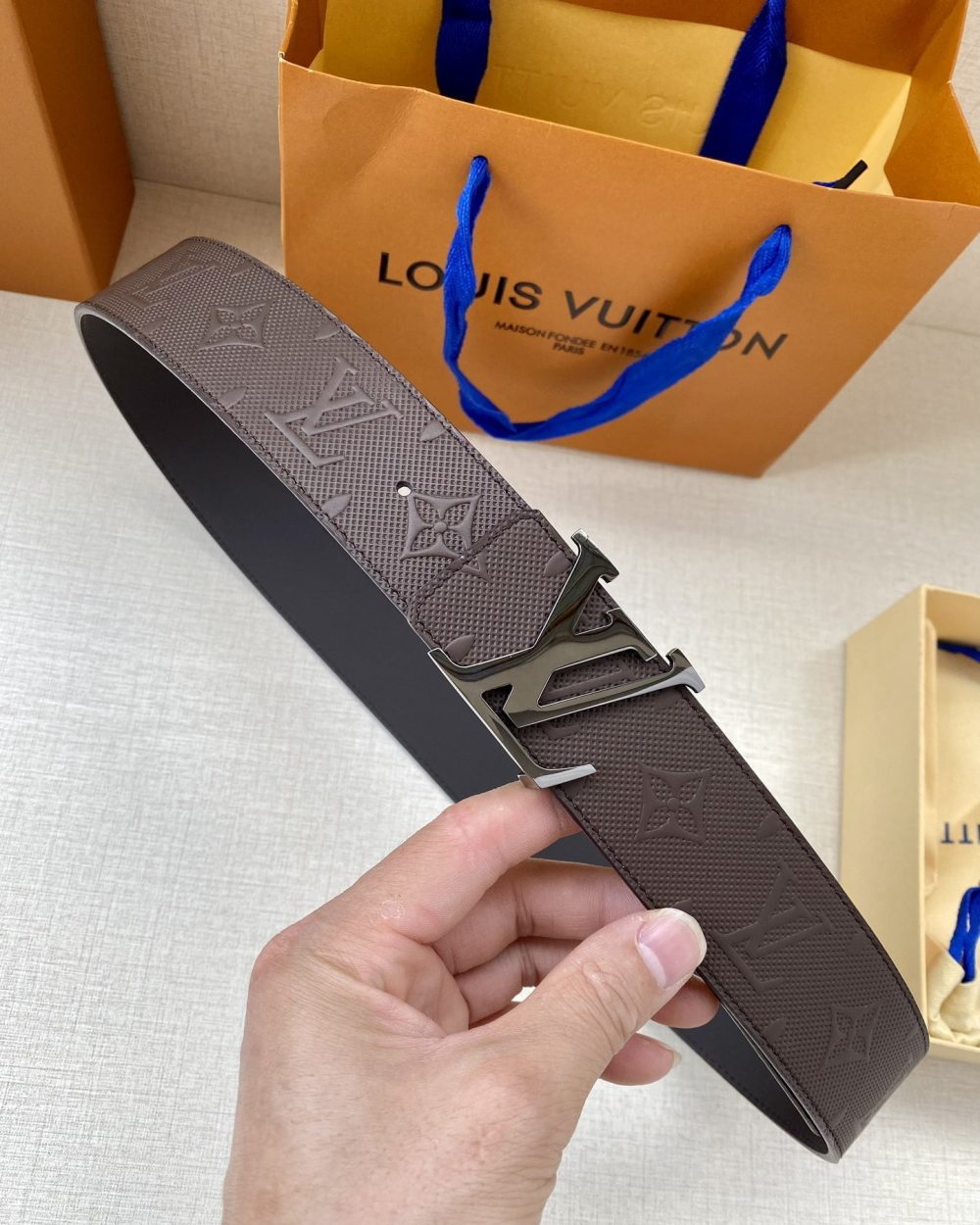 1:1 Replica Louis Vuitton Iconic Reversible LV Belt Brown LV Women Belt