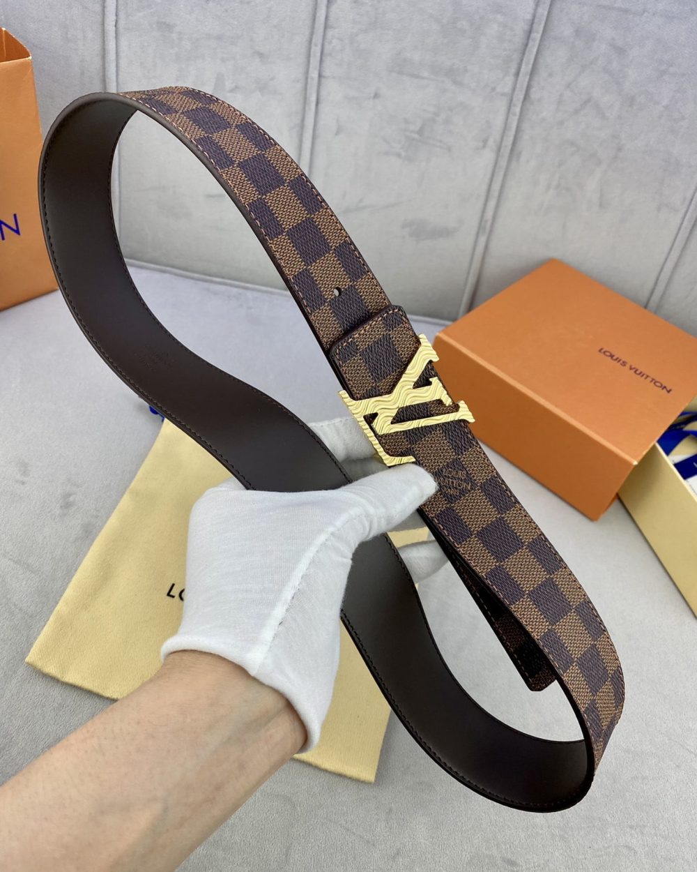 1:1 Replica Louis Vuitton Iconic Reversible LV Belt Brown LV Women Belt