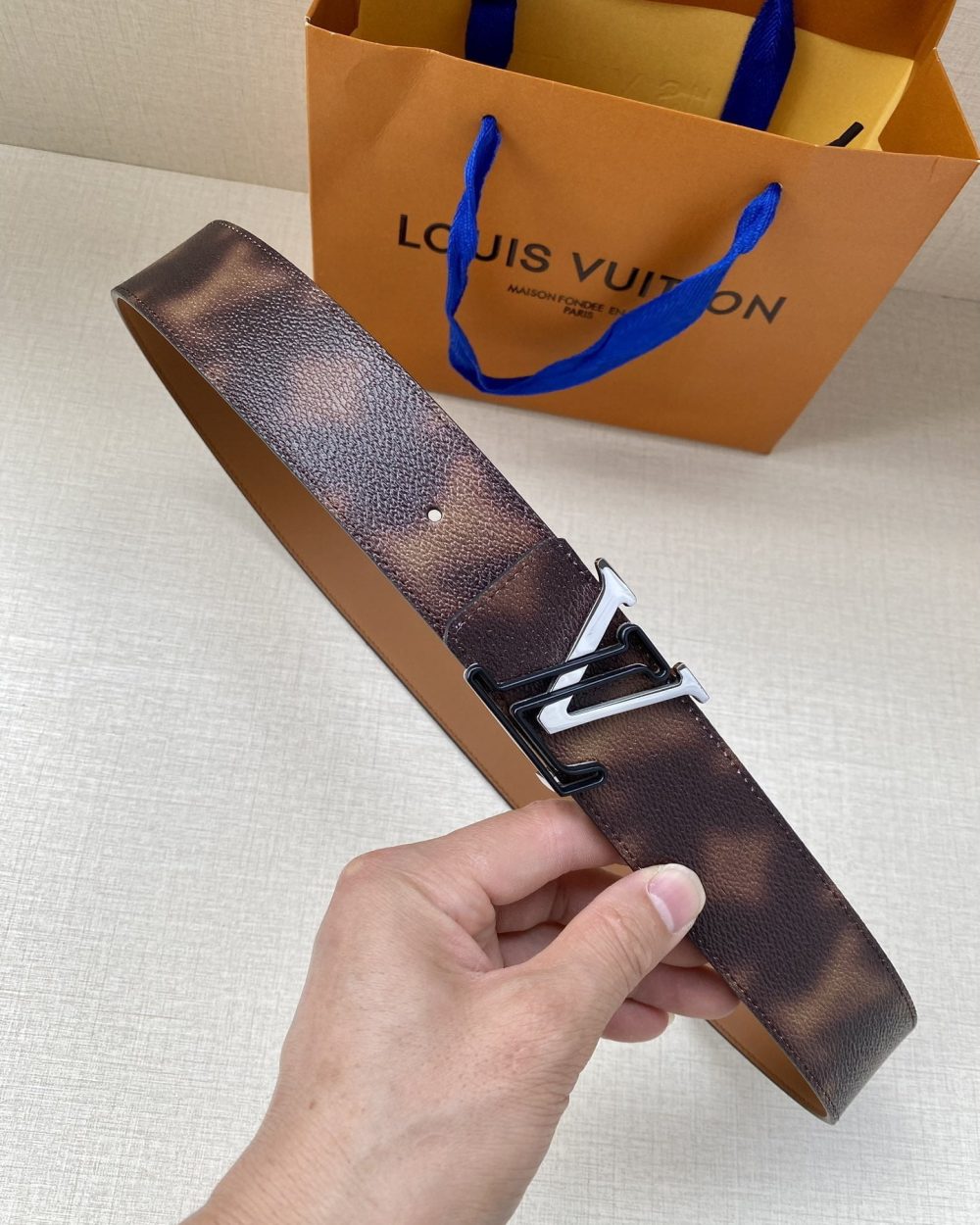 1:1 Replica Louis Vuitton Iconic Reversible LV Belt Brown LV Women Belt