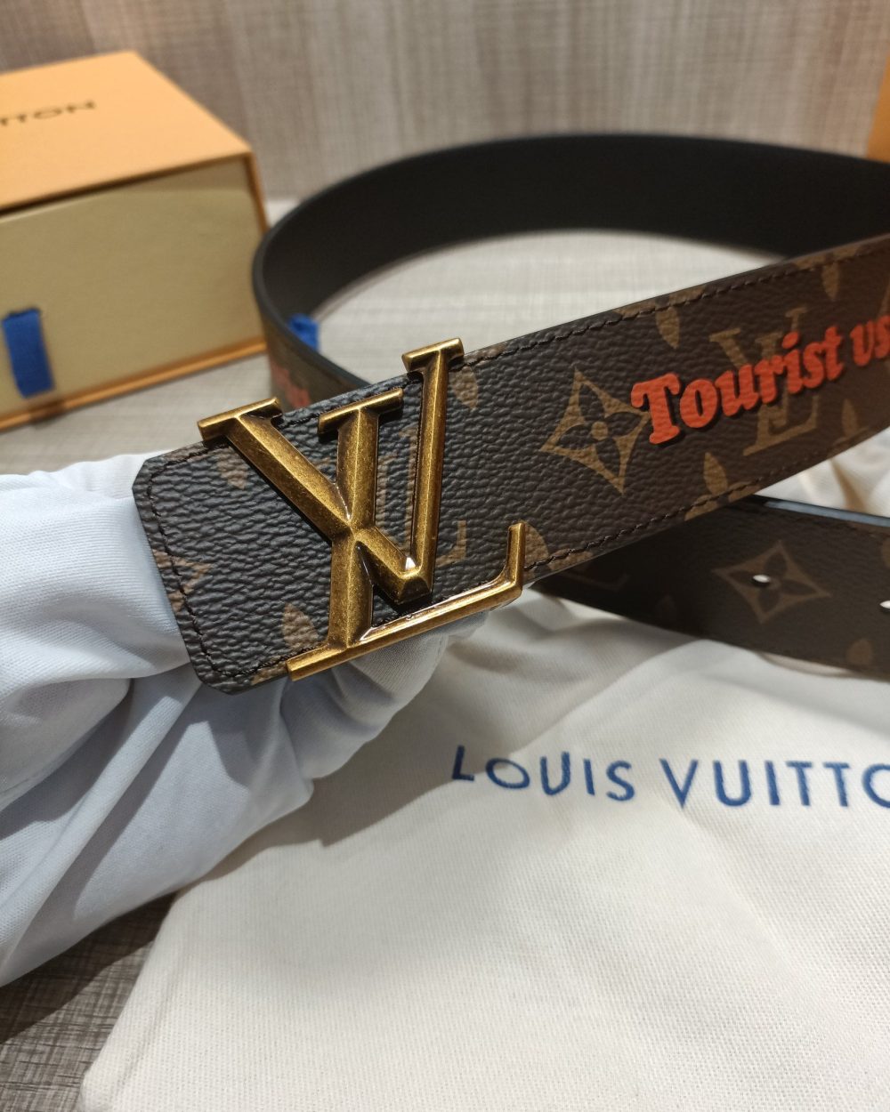 1:1 Replica Louis Vuitton Iconic Reversible LV Belt Brown LV Women Belt