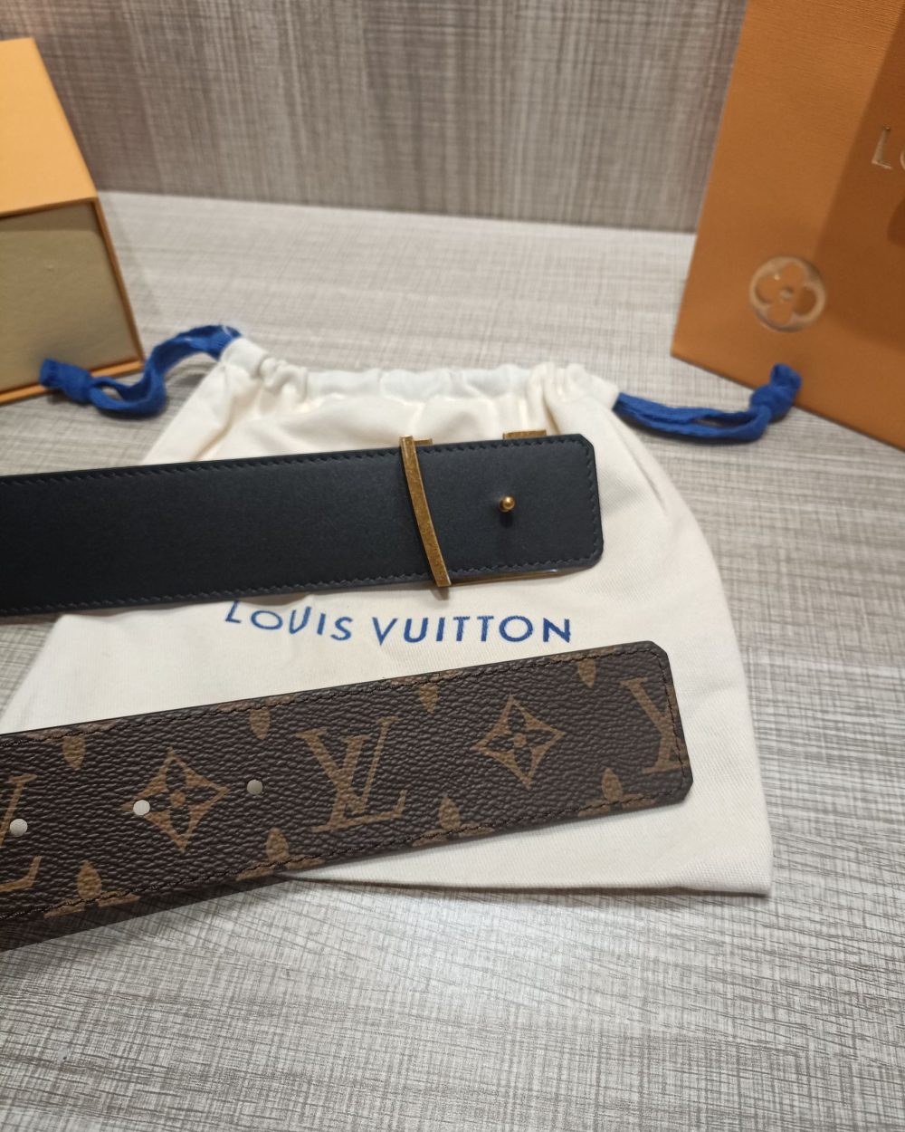 1:1 Replica Louis Vuitton Iconic Reversible LV Belt Brown LV Women Belt