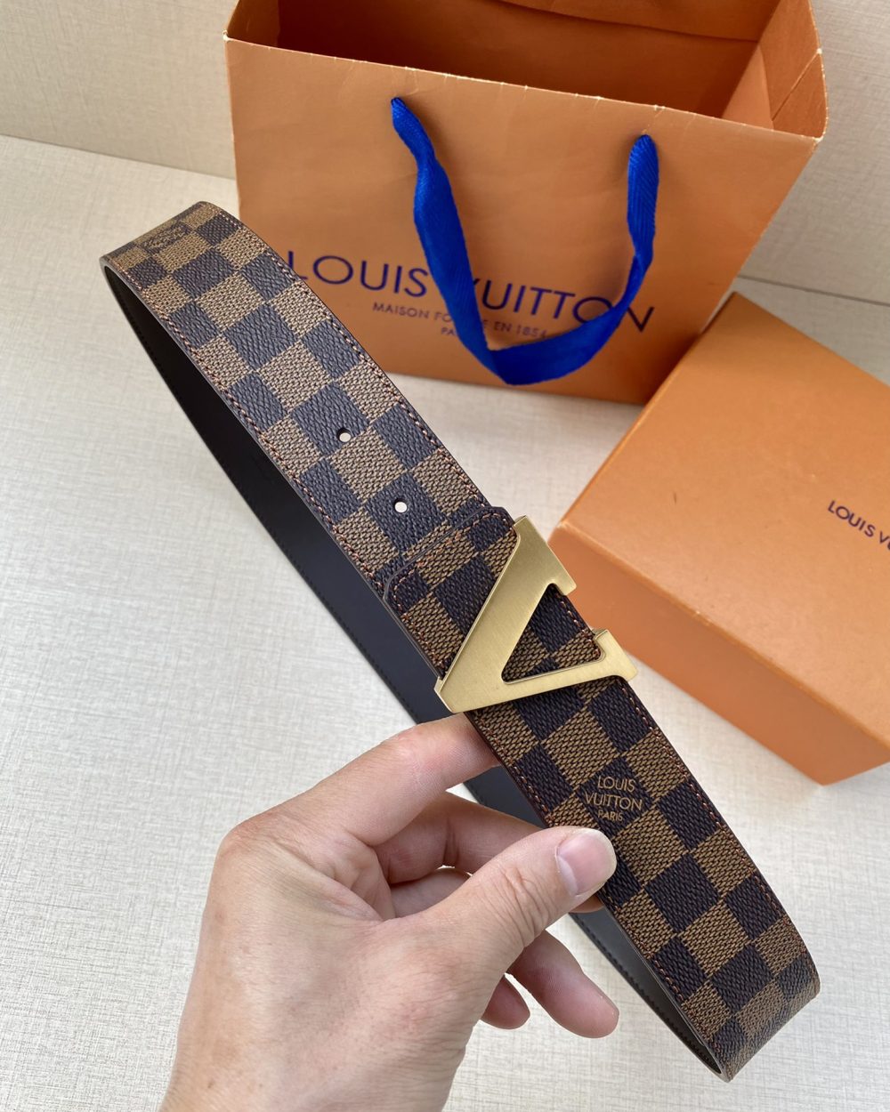 1:1 Replica Louis Vuitton Iconic Reversible LV Belt Brown LV Women Belt