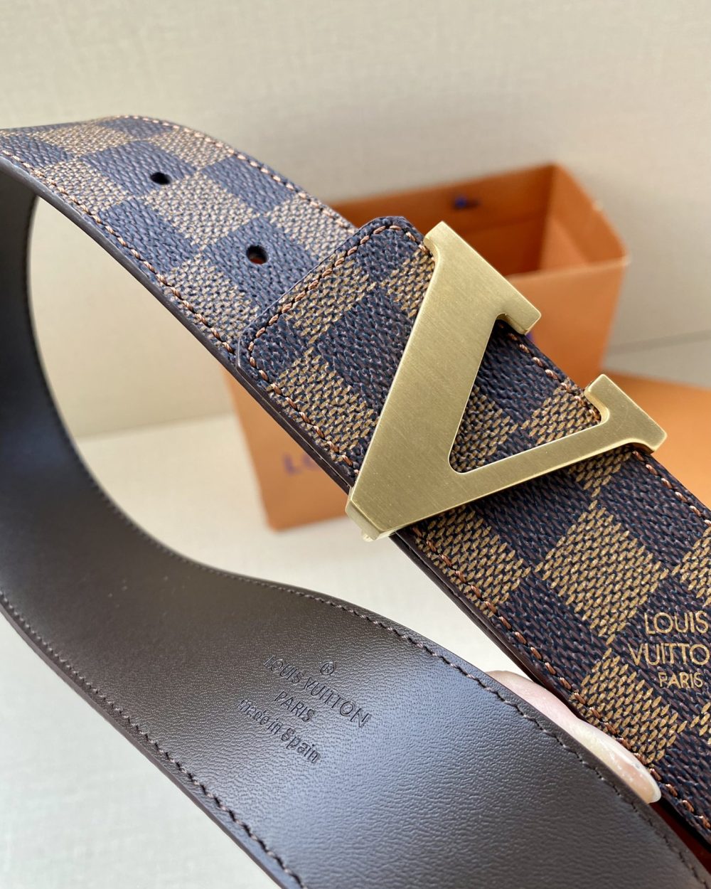 1:1 Replica Louis Vuitton Iconic Reversible LV Belt Brown LV Women Belt