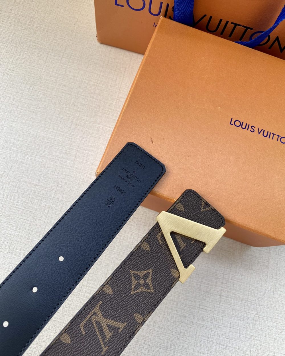 1:1 Replica Louis Vuitton Iconic Reversible LV Belt Brown LV Women Belt
