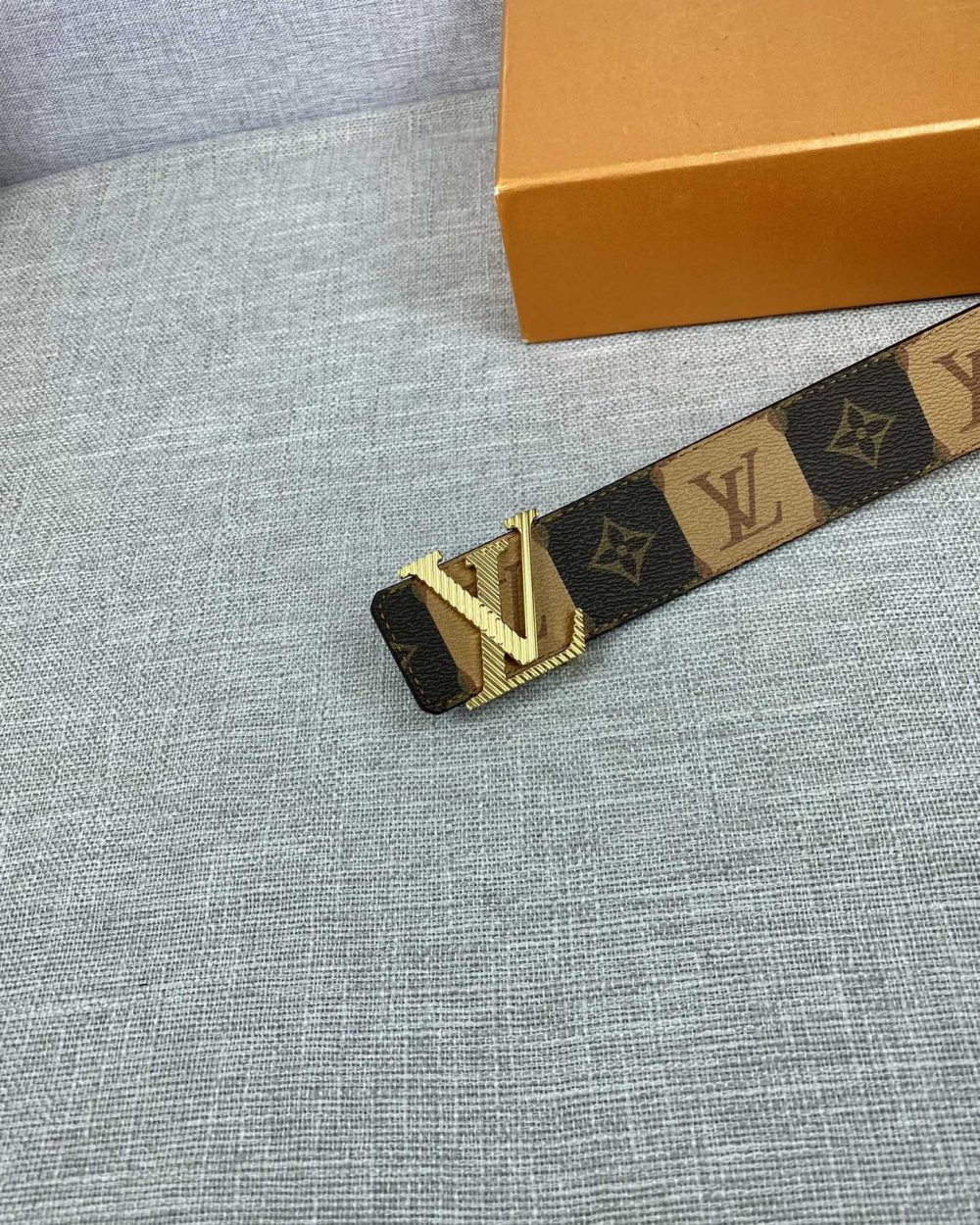 1:1 Replica Louis Vuitton Iconic Reversible LV Belt Brown LV Women Belt