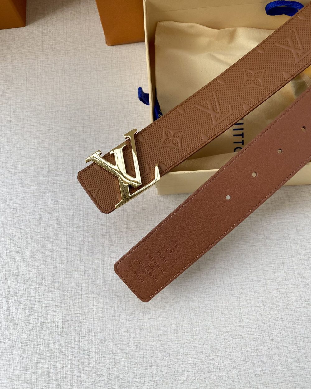 1:1 Replica Louis Vuitton Iconic Reversible LV Belt Brown LV Women Belt