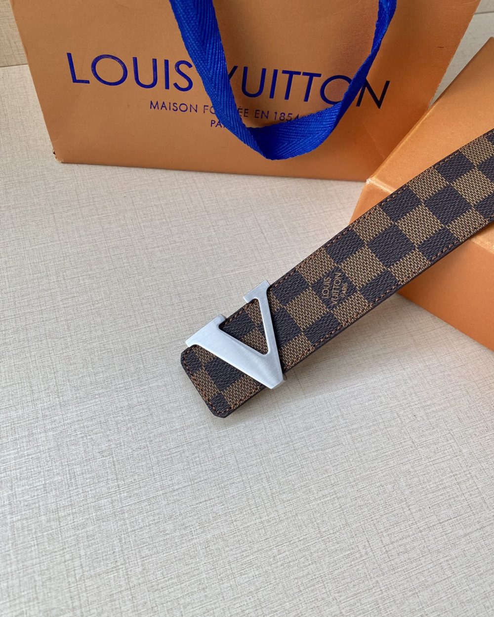 1:1 Replica Louis Vuitton Iconic Reversible LV Belt Brown LV Women Belt