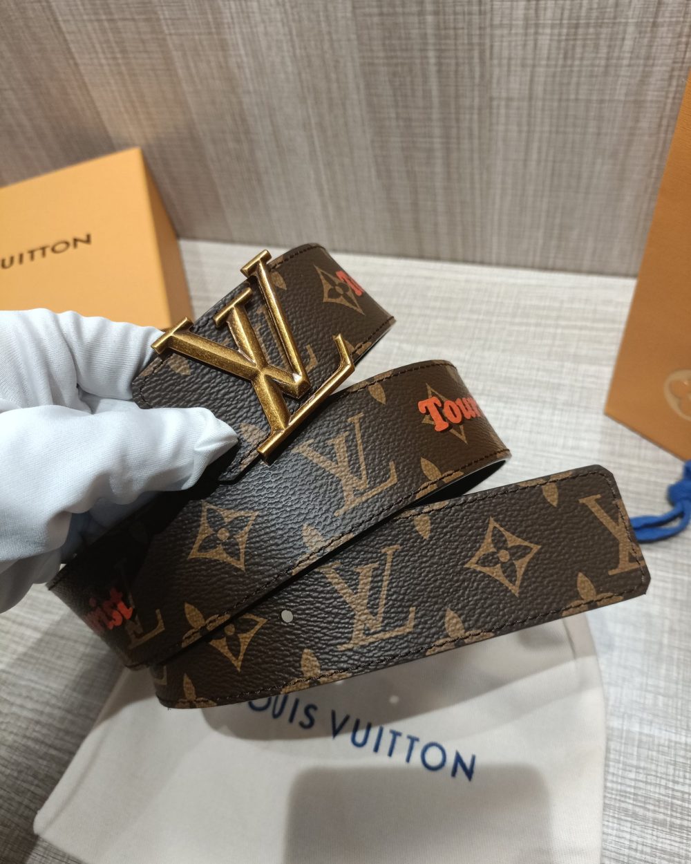 1:1 Replica Louis Vuitton Iconic Reversible LV Belt Brown LV Women Belt