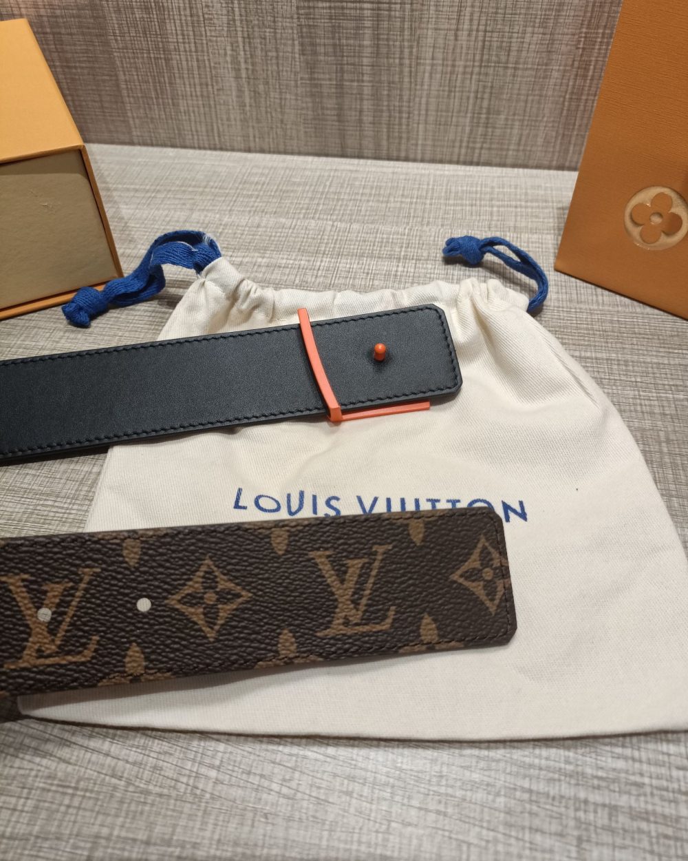 1:1 Replica Louis Vuitton Iconic Reversible LV Belt Brown LV Women Belt