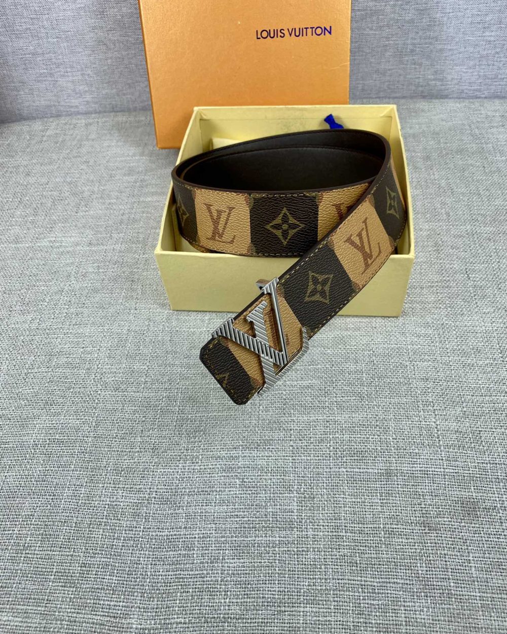 1:1 Replica Louis Vuitton Iconic Reversible LV Belt Brown LV Women Belt