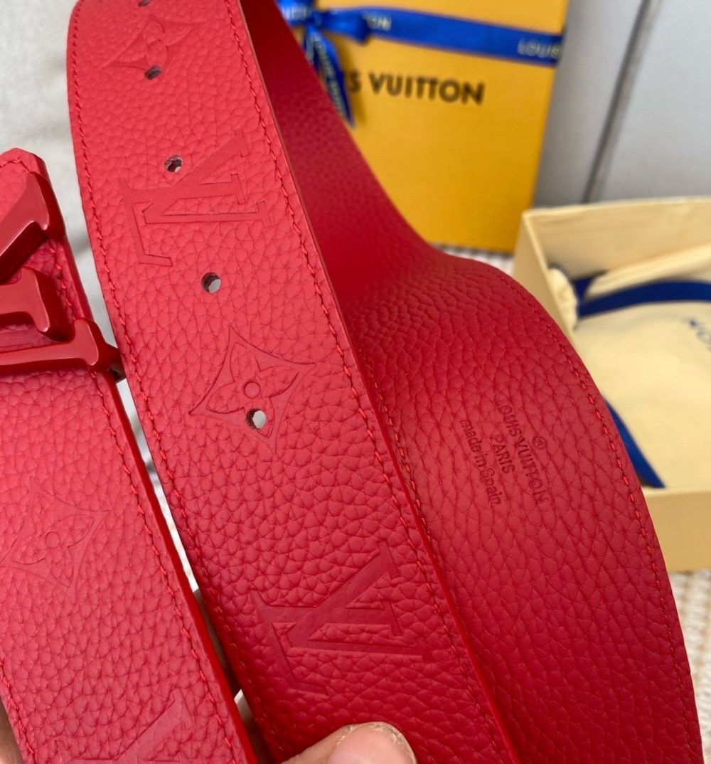 1:1 Replica Louis Vuitton Iconic Reversible LV Belt Red LV Women Belt