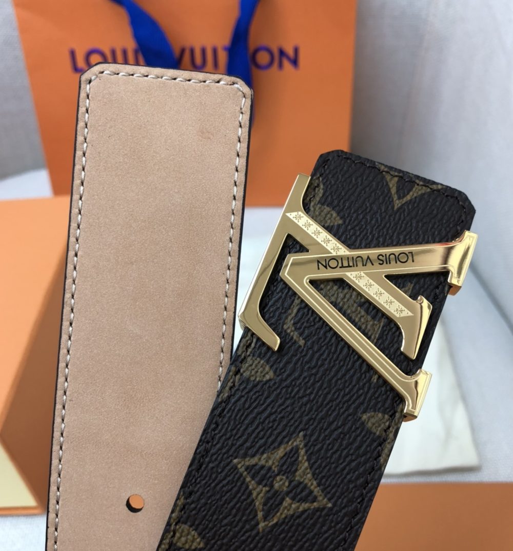 1:1 Replica Louis Vuitton Initiales LV Belt Monogram Canvas Gold Toned Hardware, LV Women Belt