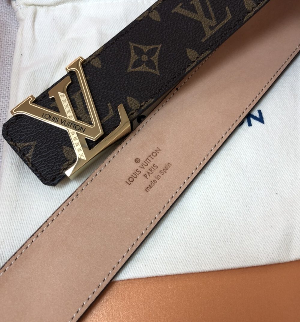 1:1 Replica Louis Vuitton Initiales LV Belt Monogram Canvas Gold Toned Hardware, LV Women Belt