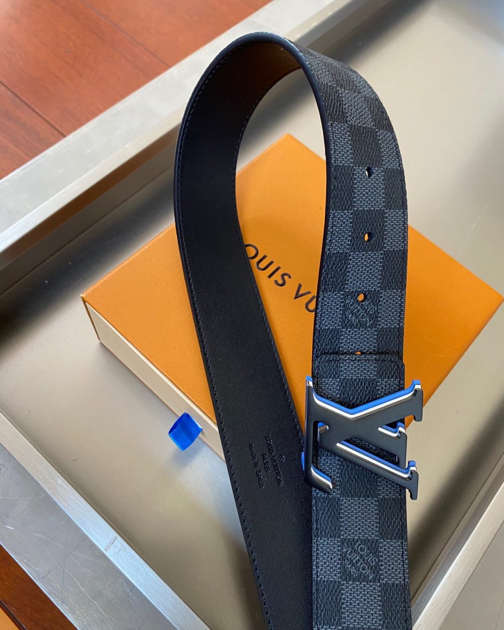 1:1 Replica Louis Vuitton Initiales Reversible LV Belt Damier Graphite with Black Toned Hardware LV Women Belt