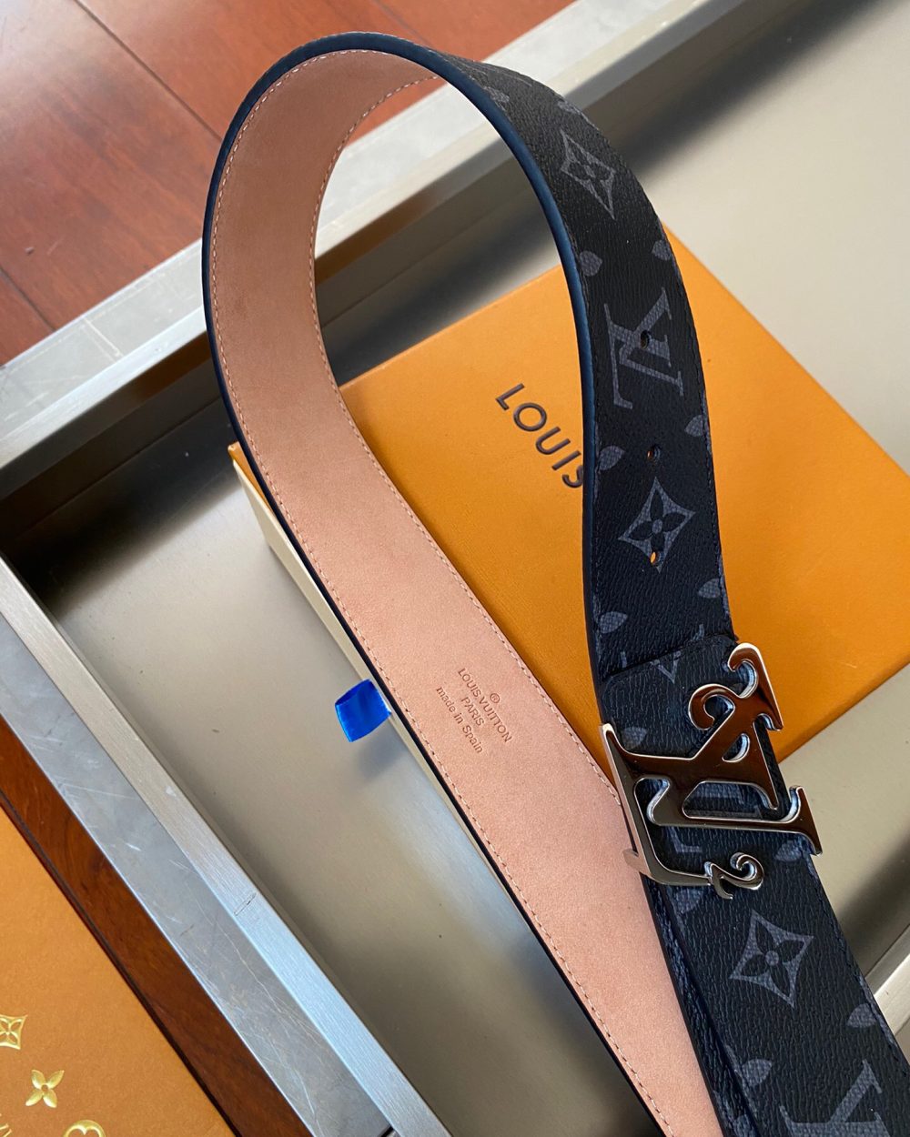 1:1 Replica Louis Vuitton Initiales Reversible LV Belt Monogram with Silver Toned Hardware LV Women Belt