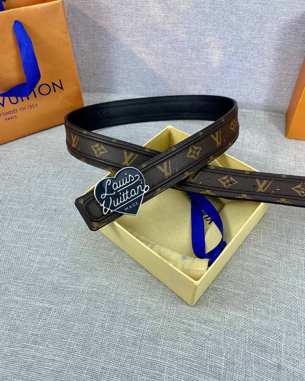 1:1 Replica Louis Vuitton Initiales Reversible LV Belt Monogram with Silver Toned Hardware LV Women Belt