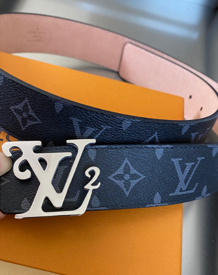 1:1 Replica Louis Vuitton Initiales Reversible LV Belt Monogram with Silver Toned Hardware LV Women Belt