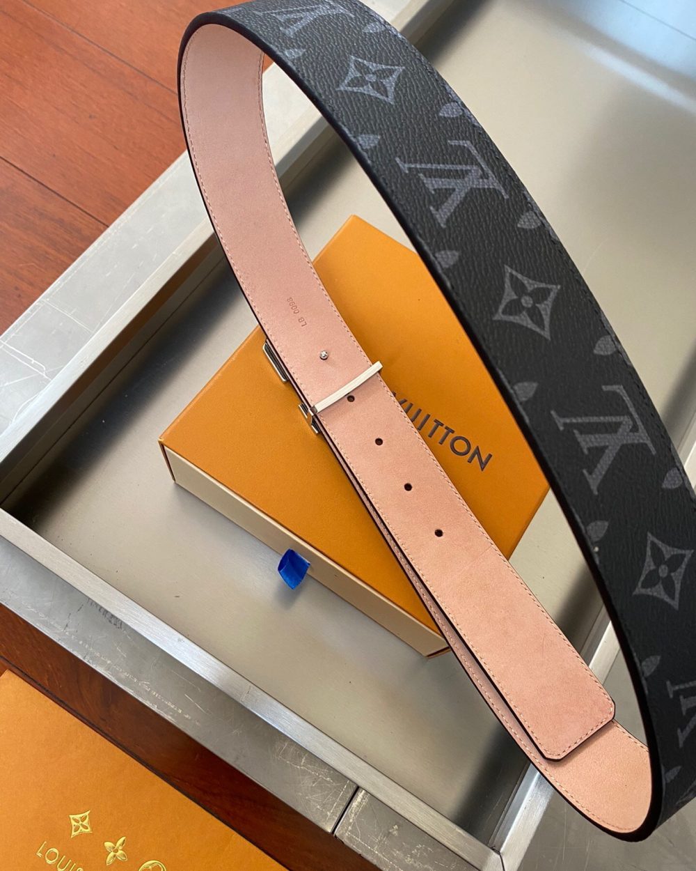 1:1 Replica Louis Vuitton Initiales Reversible LV Belt Monogram with Silver Toned Hardware LV Women Belt