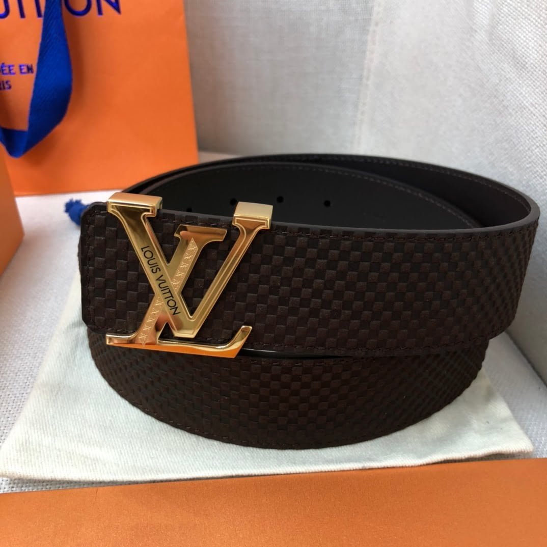 1:1 Replica Louis Vuitton Initiales Reversible LV Belt with Gold Toned Hardware LV Women Belt - Image 3