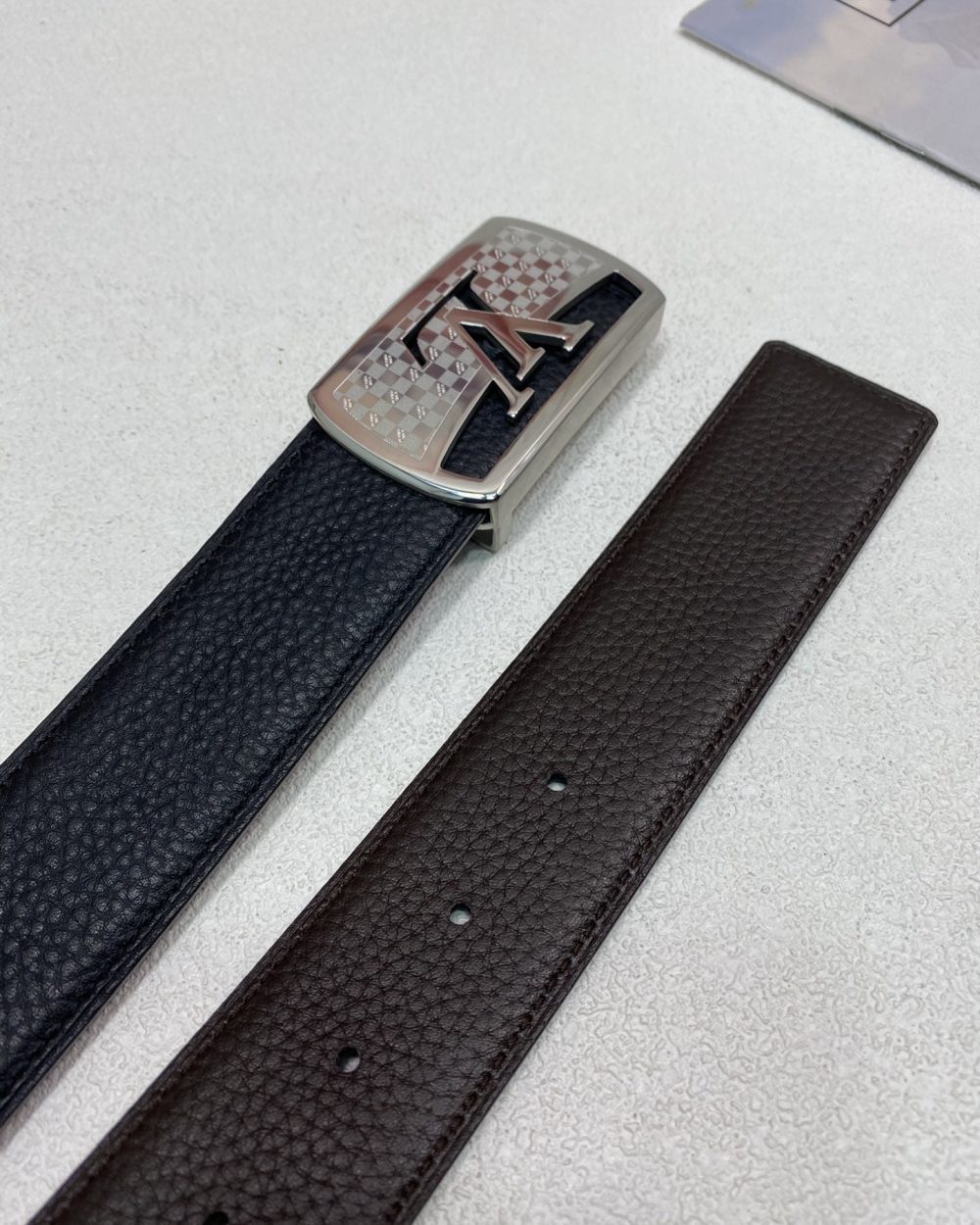 1:1 Replica Louis Vuitton Initiales Reversible LV Belt with Silver Toned Hardware LV Women Belt