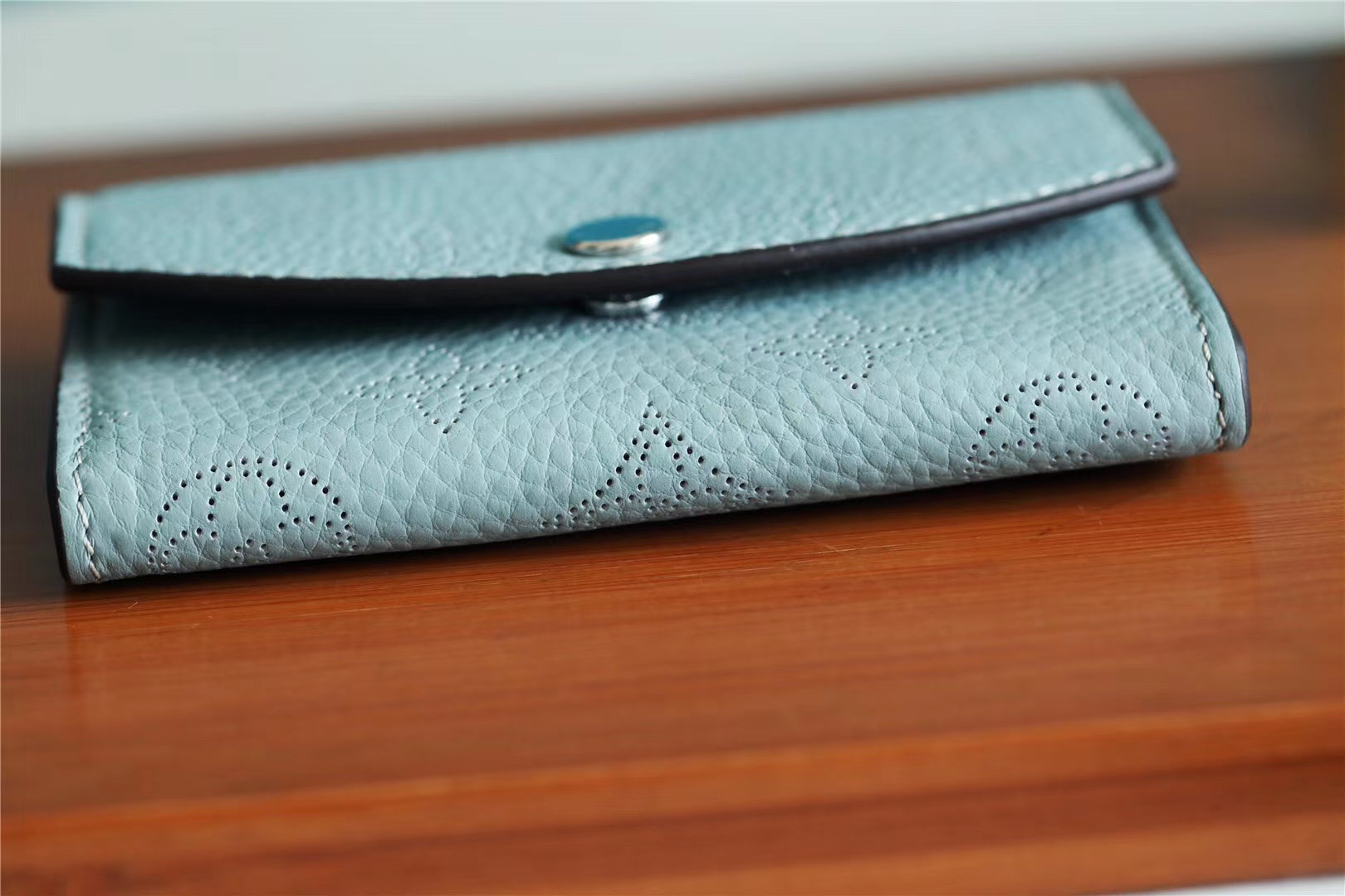 1:1 Replica Louis Vuitton Iris Compact Wallet Mahina Light Blue For Women, Women's Wallets 4.2in/12cm LV - Image 5