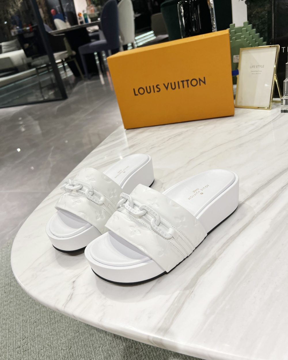 Louis Vuitton Jumbo Flatform Mule White For Women LV
