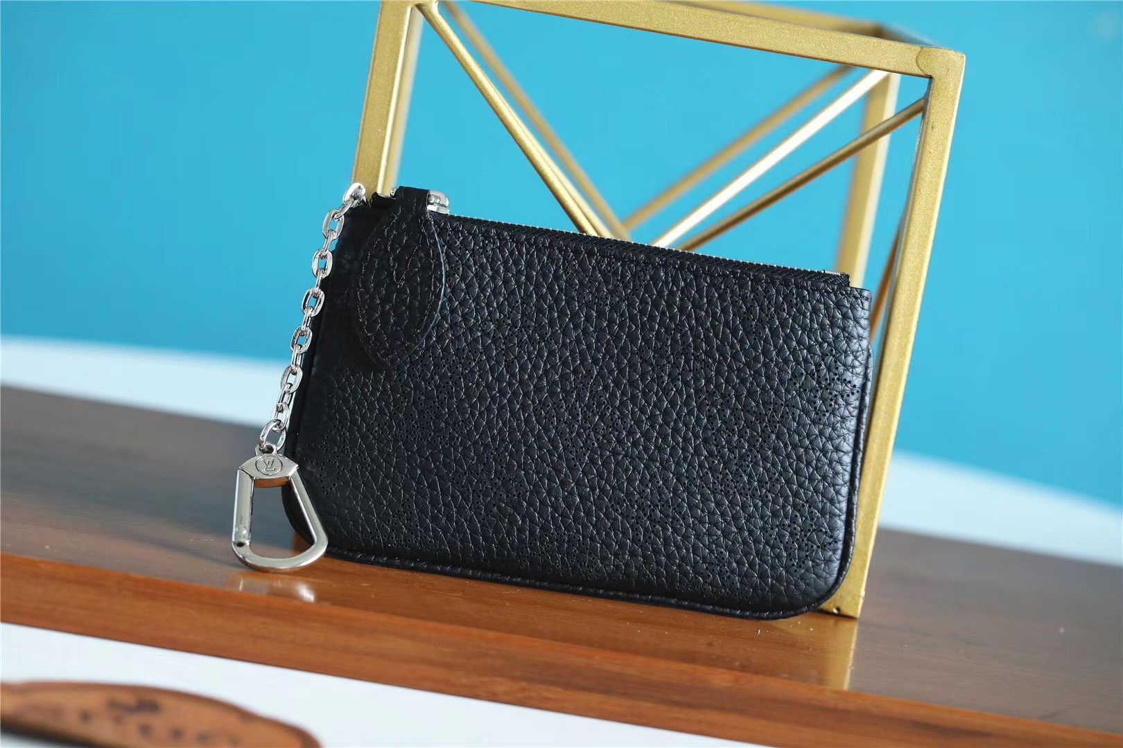 1:1 Replica Louis Vuitton Key Pouch Mahina Black For Women, Women's Wallets 5.1in/13cm LV - Image 7