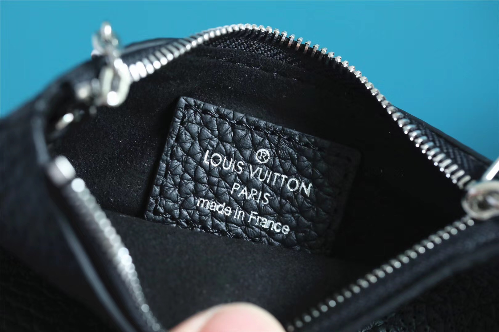 1:1 Replica Louis Vuitton Key Pouch Mahina Black For Women, Women's Wallets 5.1in/13cm LV - Image 3