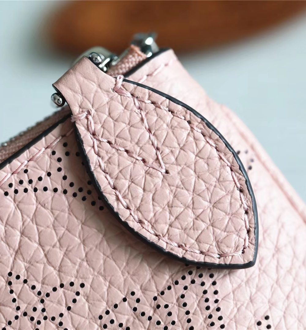 1:1 Replica Louis Vuitton Key Pouch Mahina Magnolia Pink For Women, Women's Wallets 5.1in/13cm LV M69508