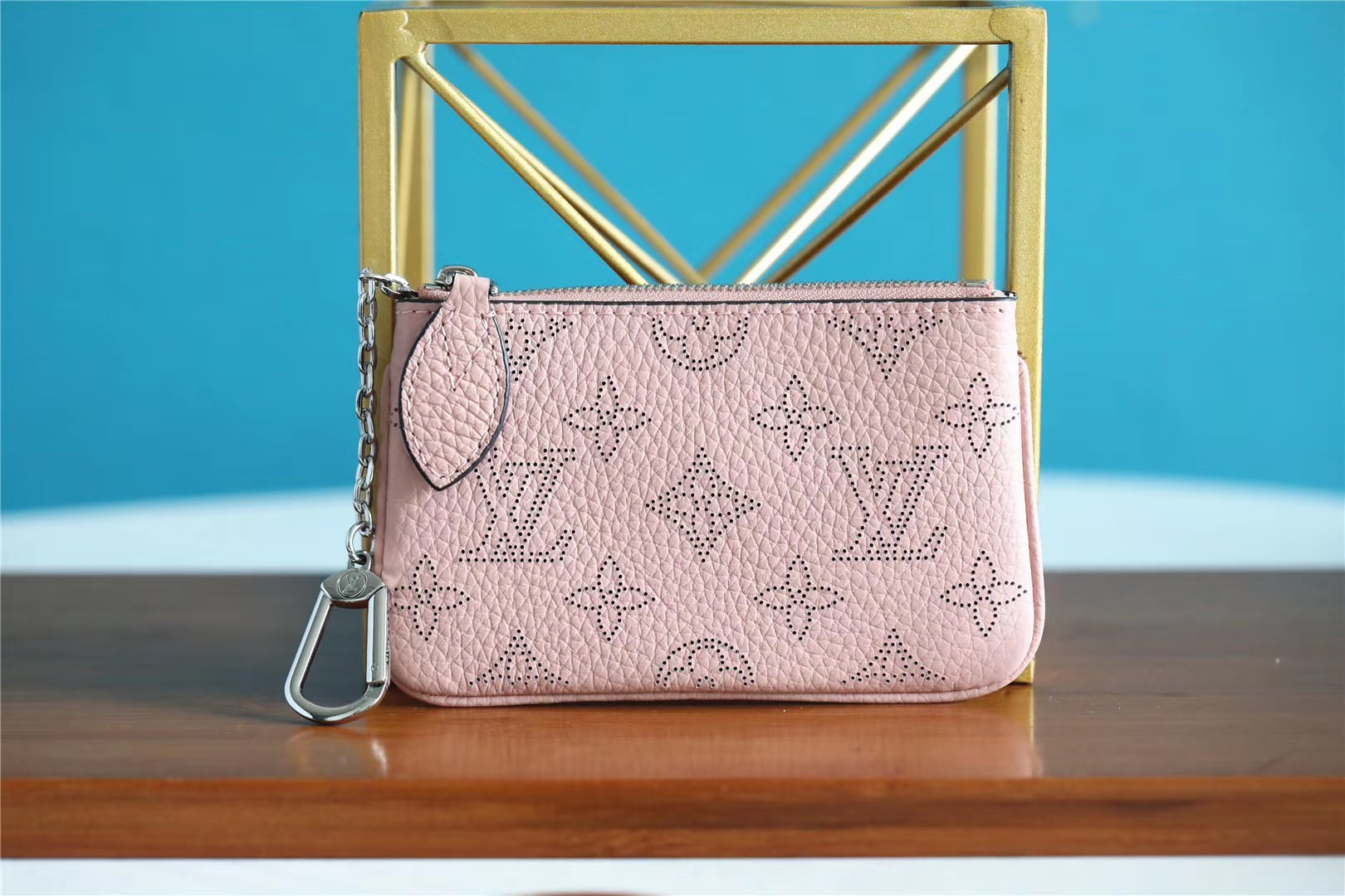 1:1 Replica Louis Vuitton Key Pouch Mahina Magnolia Pink For Women, Women's Wallets 5.1in/13cm LV M69508