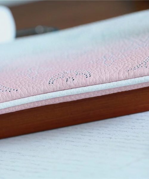 1:1 Replica Louis Vuitton Key Pouch Mahina Magnolia Pink For Women, Women's Wallets 5.1in/13cm LV M69508