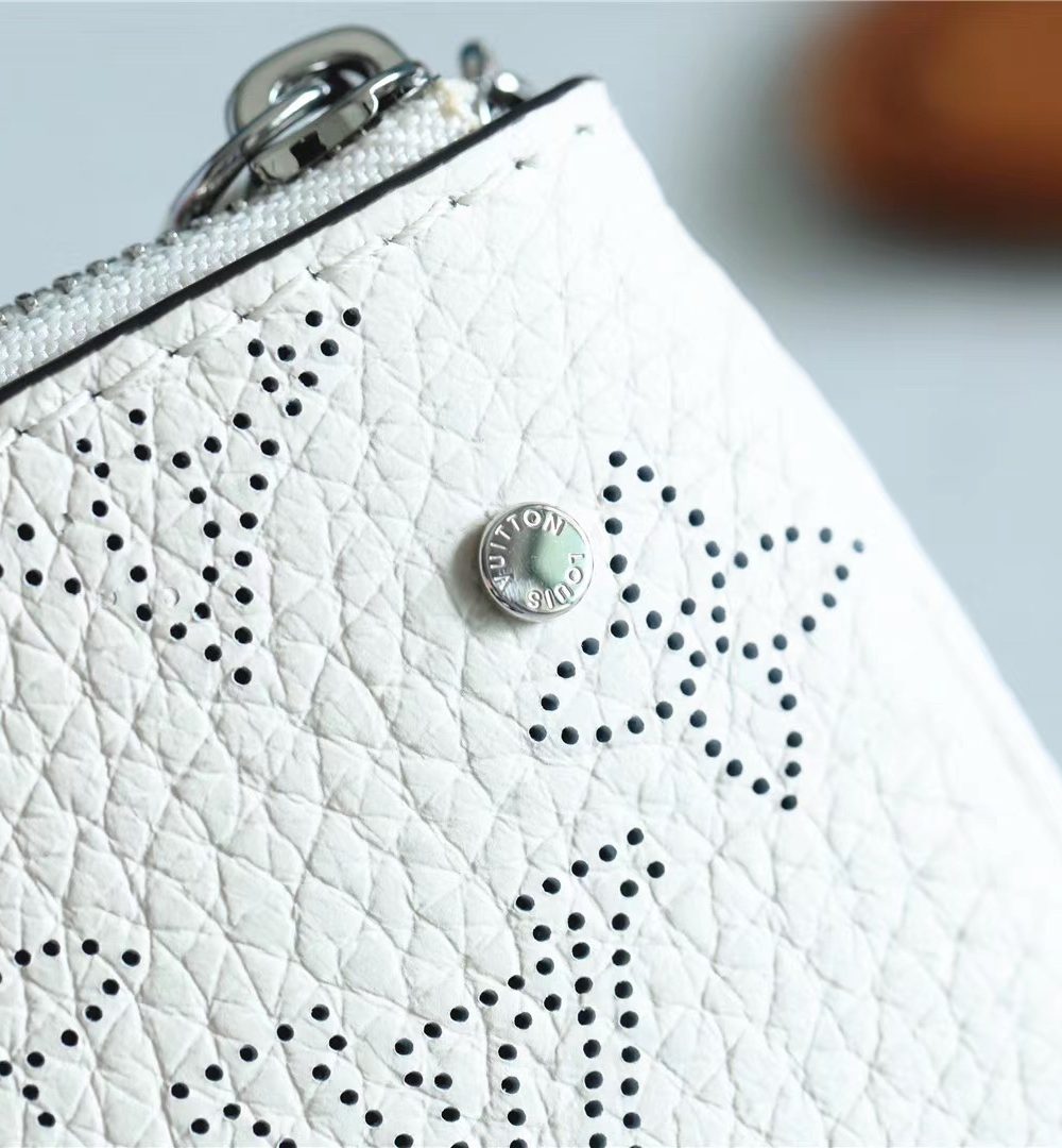 1:1 Replica Louis Vuitton Key Pouch Mahina White For Women, Women's Wallets 5.1in/13cm LV