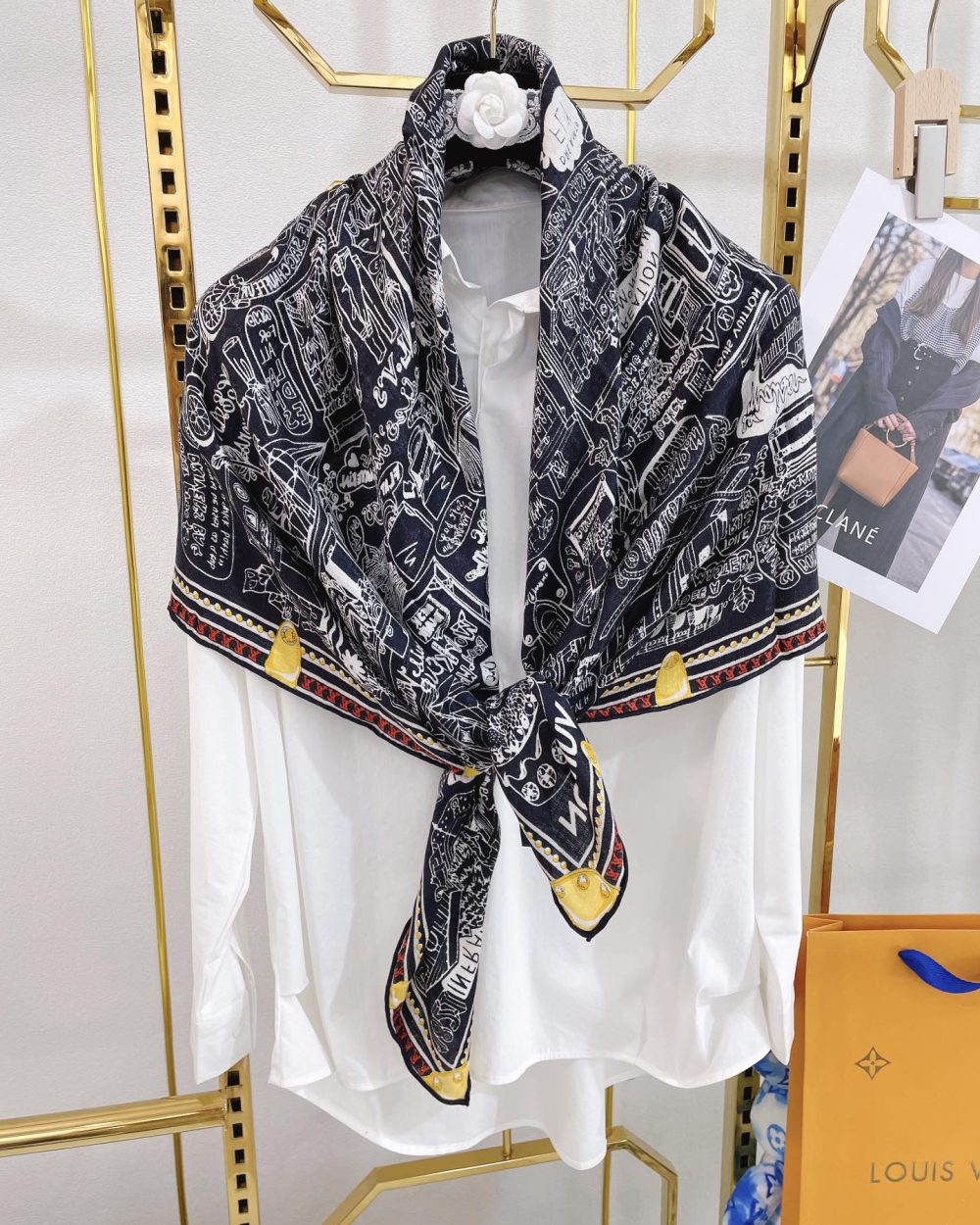 Louis Vuitton Louis in a Comic Shawl Black 117cm/46in M76958